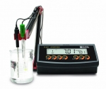 Máy đo pH/Nhiệt độ để bàn HI 2212-02