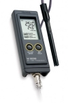 Máy đo độ dẫn điện EC/TDS/Nhiệt độ cầm tay thang thấp HI 99300 Hanna